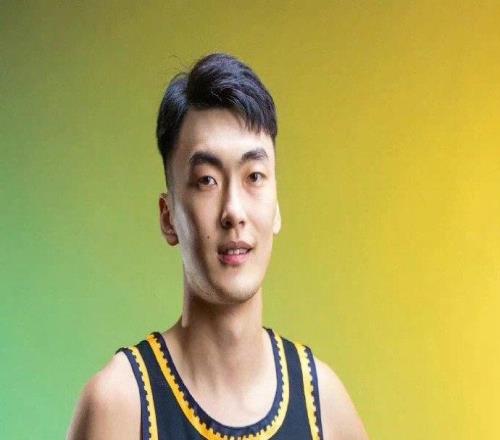 辽宁男篮离队12球员去向：2人退役，4人有下家，2人或旅欧深造