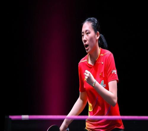 恭喜！中国女乒21岁1米80王牌晋级：新版王曼昱上演逆转好戏