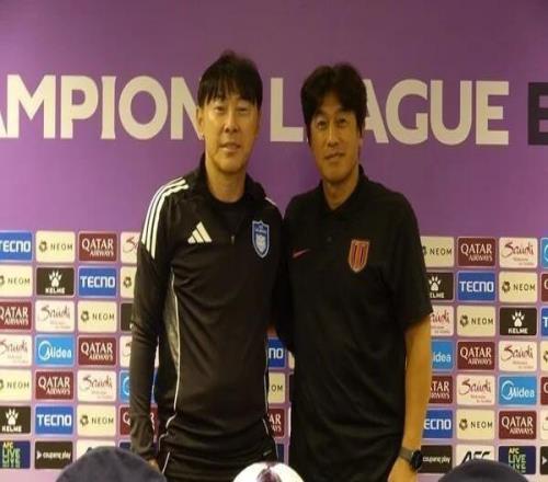 申台龙：我对徐正源非常熟悉，蔚山的目标是在主场击败蓉城