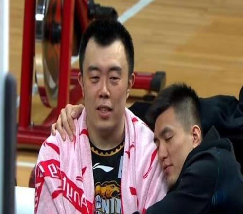 韩德君回应选择退役：打算先休息为主对辽宁队的感情是金钱换不来