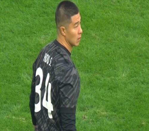 扑救成功率高达91.7%，侯森当选中超11月最佳守门员