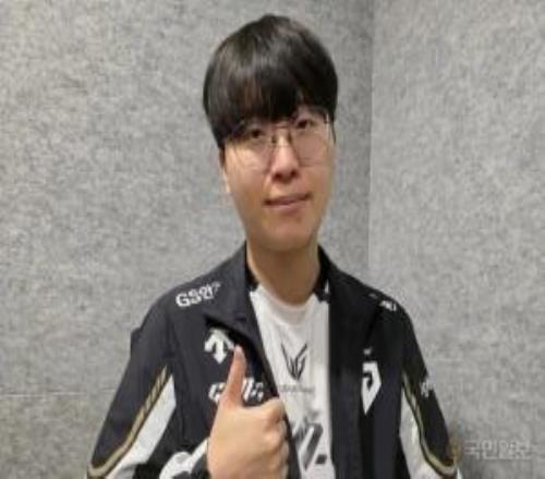 Kiin：薇恩我们连训练赛都没练习过但因为BP被针对才不得已选择