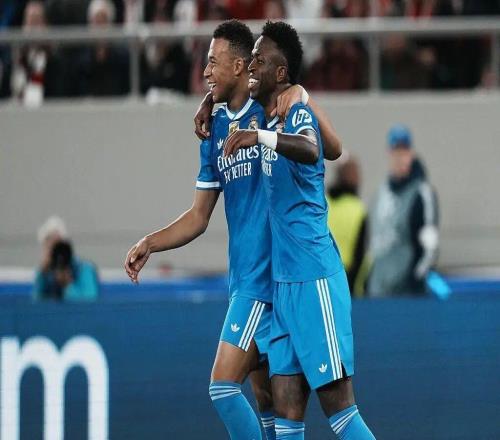 好戏连台！欧冠综述：阿森纳3比1拜仁姆巴佩大四喜维蒂尼亚戴帽