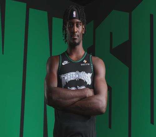 森林狼官方：伦纳德米勒今日可以出战广州龙狮