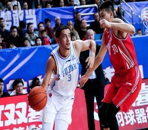 时隔2年重返CBA！网红前锋加盟宁波男篮，新赛季能否重新证明自己