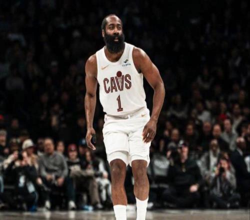 骑士险胜！哈登22分12罚，莫布里17+13全队第一，湖人旧将也爆发