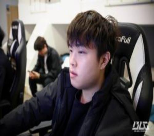 Bin哥少说话！采访中豪言“赢比赛没压力”、“对线百分百自信”后队伍1胜2负