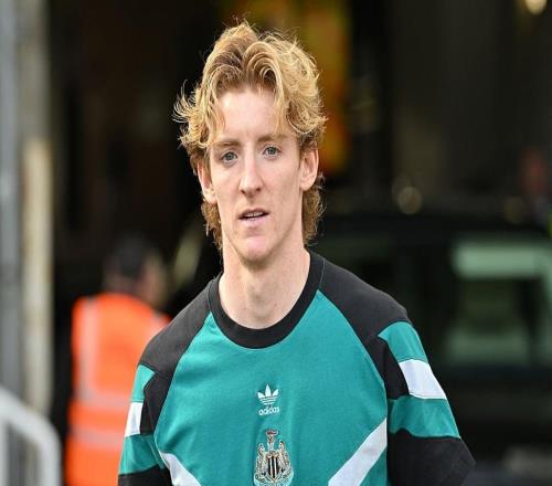 记者：安东尼戈登愿意加盟拜仁，预计未来几周进行会谈