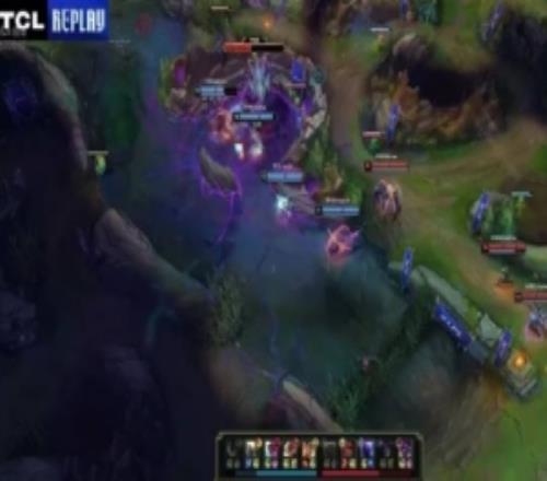 媒体人：TES经典突然滔一下大龙不知道哪来的勇气跟Jiejie拼惩