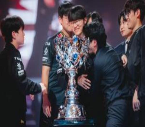 啊外媒爆料：拳头正在考虑允许教练在比赛中与选手进行沟通