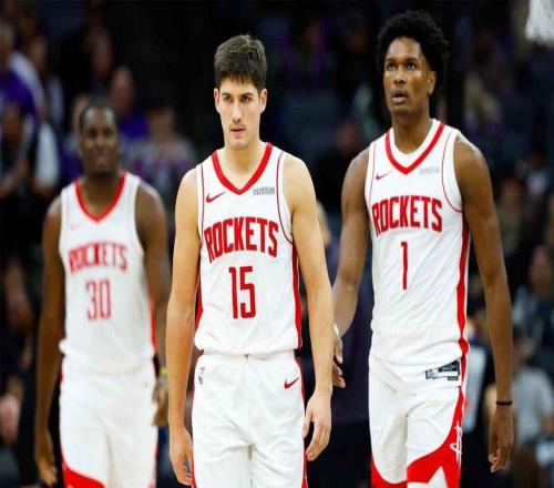 火箭队低迷状态进入圣诞大战，詹姆斯带领湖人队将暴露他们的弱点