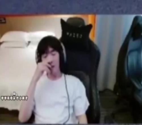Gala为什么八强cryin：前三年都能洗去年Scout被小虎打爆了！