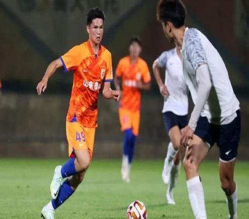 韩鹏末战有两个目标，泰山冲击1500分瓦科有点球接着罚双星出战