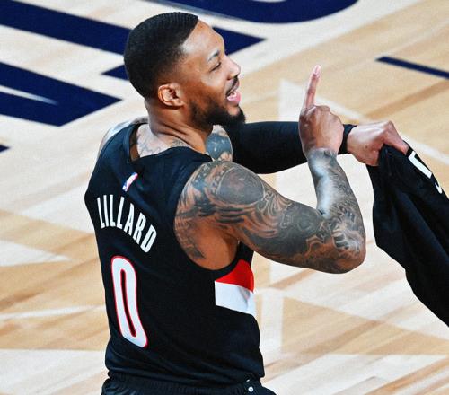 利拉德4年3冠，尼克斯31+47夺投篮之星冠军，扣篮大赛需要NBA门面