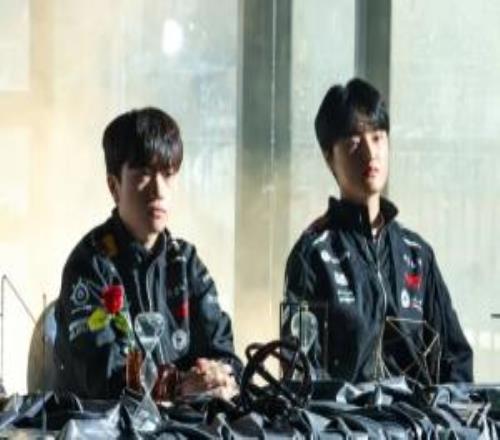 韩媒分析T1失利：Peyz对T1是不合身的衣服被束缚在下路的辅助