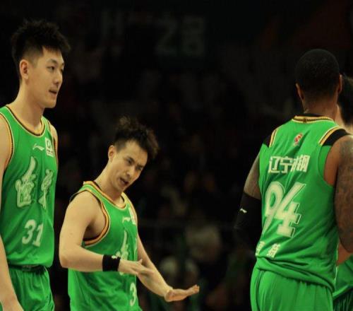莫兰德8+10+3+1！赵继伟2+5,亨特0分,王岚嵚12+2,辽篮落后天津1分