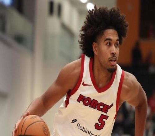 Scotto：步行者双向合同签下伊桑汤普森并裁掉丹尼斯