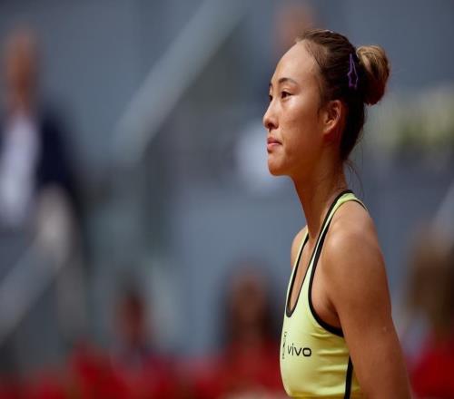 拿下红土赛季首胜，不在“百分百状态”的郑钦文一点点找感觉