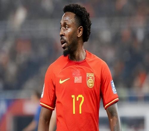 服软！失业一年费南多自降身价只要25万美元年薪，还有中超队要吗