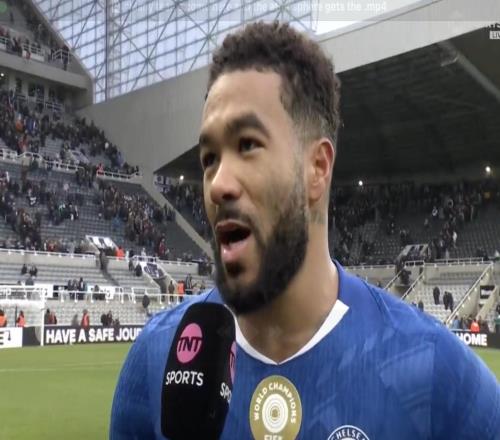 詹姆斯：我有碰到哈维巴恩斯但没拉他我们对一分感到满意