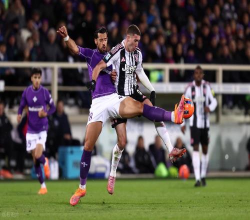 尤文图斯战平佛罗伦萨，斯帕莱蒂挠光头！争冠雄心被现实击碎！