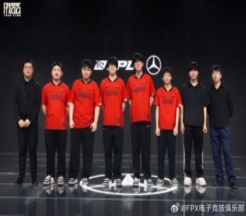 FPX发文告别本赛季：衷心感谢每一位凤凰的守望者愿来日山海漫长