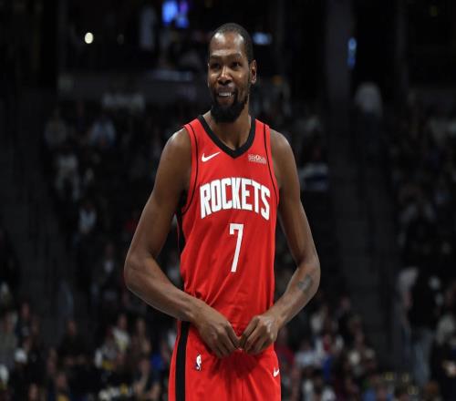 绝对巨星，杜兰特19中11砍32分7板3助1断1帽0失误，正负值+18