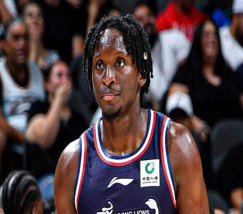 有望重返NBA奥拉迪波12中8砍24分5助2断1帽+献精彩单臂空接暴扣