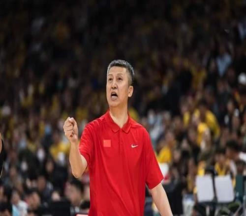 38投轰68分8板！山东大汉状态火热，郭士强该给他一次机会了吧