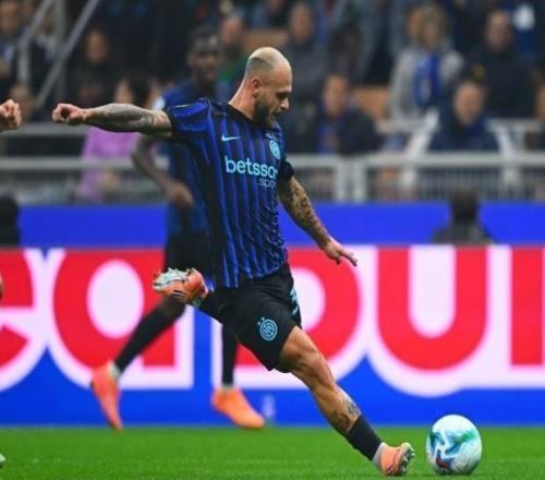 顶级飞翼！五大联赛头号机会制造者，他从流浪球员逆袭为国米核心