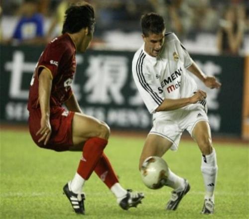 从皇马太子到皇马第8前锋，用了4年时间，劳尔接班人却得罪劳尔