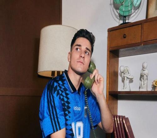 “小蜘蛛”是如何成为“奖杯收割机”的