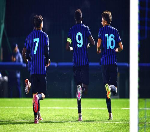 给老大哥先打个样欧青联国米50狂胜利物浦