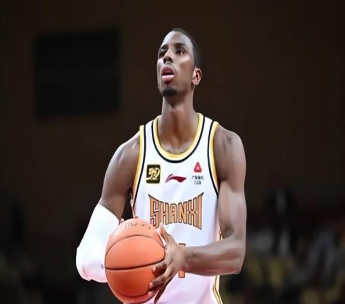 CBA新赛季5大外援消失，2人转战欧洲，广东夺冠功臣失业