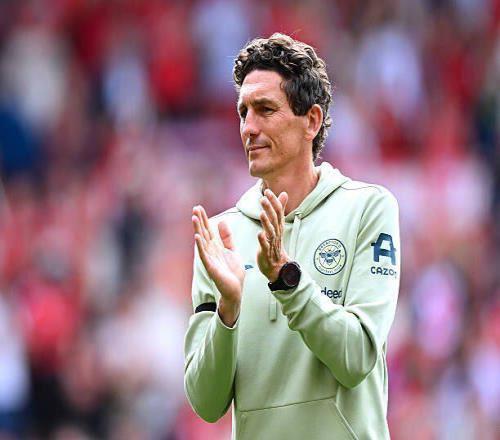 卖光主力却逼近欧冠区，英超黑马浮出水面！小球会操作，维拉服了