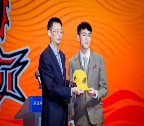 目光短浅！本赛季最失败的四笔签约，重金签下张镇麟或不值