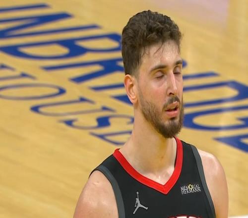 狂轰39+16还打架！没进全明星谁最急不是哈登小卡而是火箭老大