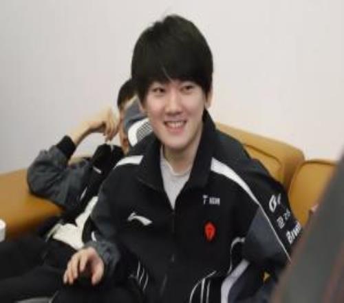 理性讨论：JKL休息对TES的影响是不是跟当年Faker手伤休息对T1的影响一样