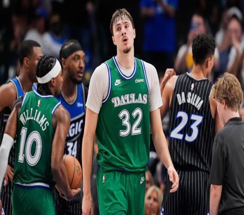 弗拉格51分成NBA历史最年轻50分先生魔术客胜独行侠