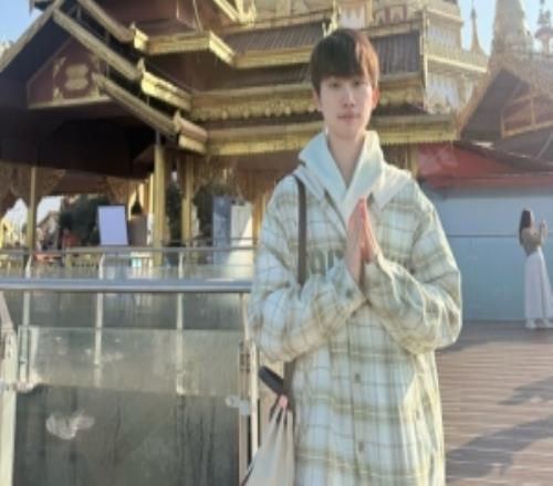 糖小幽：电影编剧姐们把写inb的歌词交给我了句句都完美讲他！