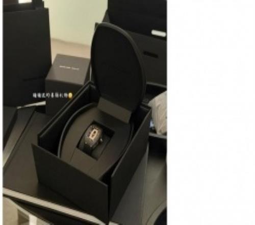 宠妻力度拉满了！Uzi豪赠妻子价值350万的理查德米勒名表