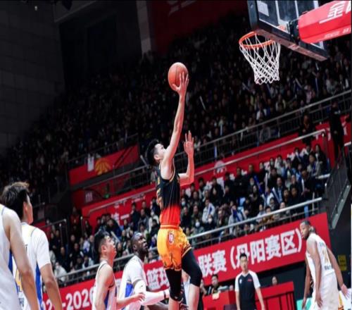 比四川还该降级！国内球员全混子，NBL新秀第一战就成本土得分王