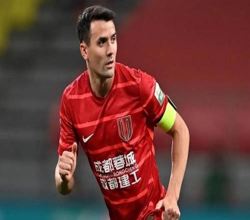 高薪梦碎！周定洋转会失败，留队成唯一选择，最强后腰仅值5百万