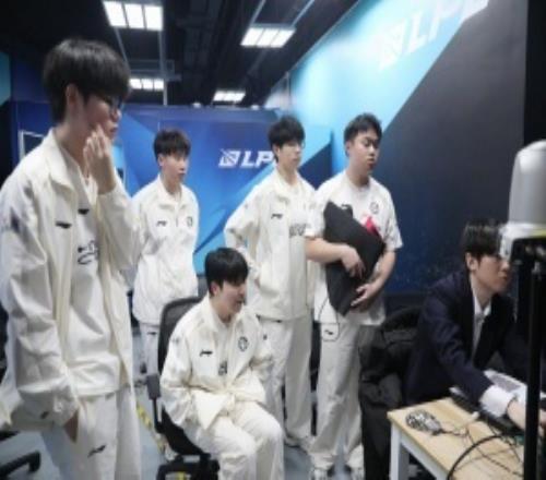 绝对天敌！自2024后iG对阵AL胜率仅为20%目前已经输给AL八个大场