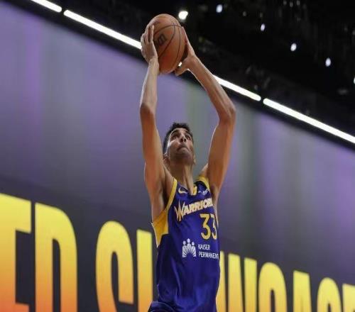 综合能力全面，勇士双向合同锋线能否得到在NBA赛场的出场机会