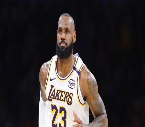 梦八成员：我和新秀詹姆斯打过球！我退役十多年、他还在打！