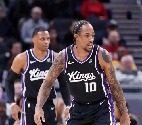 明明是学霸，却选择打篮球，二轮秀却场均10+6，已成球队非卖品！