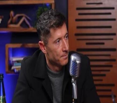 莱万：巴萨让我停止进球是真的，我犹豫过