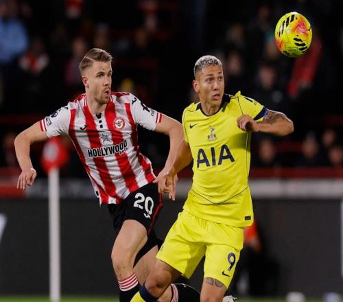 英超劲旅又掉链子：19场仅7胜，排名掉到第12，太差劲了