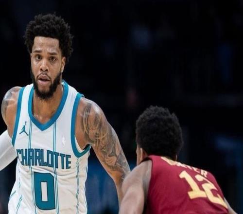 美记：富保罗推动亨特和小桥加盟湖人前者总让旗下球员离队